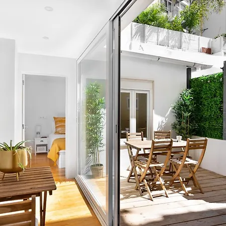 Joivy Principe Real 2br With Terrace Nearby Botanical Garden Of Apartment Lisbon